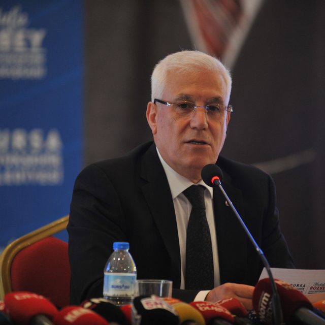 Yeğenini müdür yapan başkandan açıklama