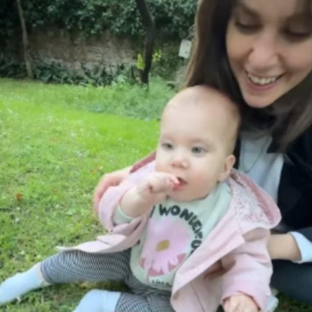 Elay çiçeği yedi