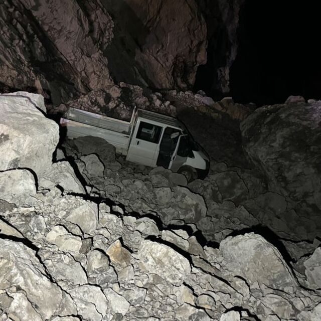 Hakkari-Çukurca yolu kapandı
