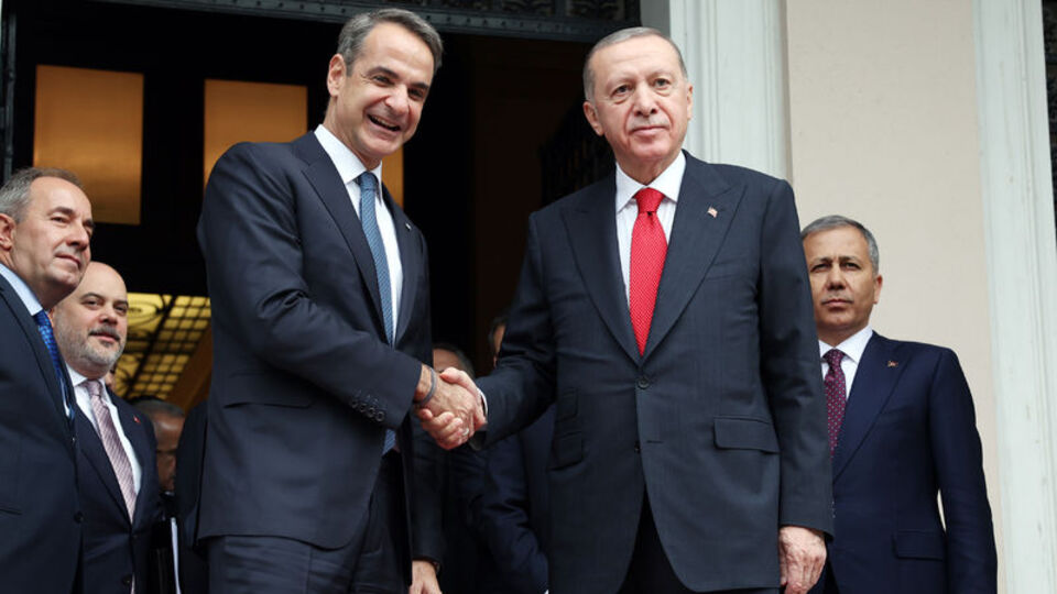 Atina görüşmeden ne bekliyor?