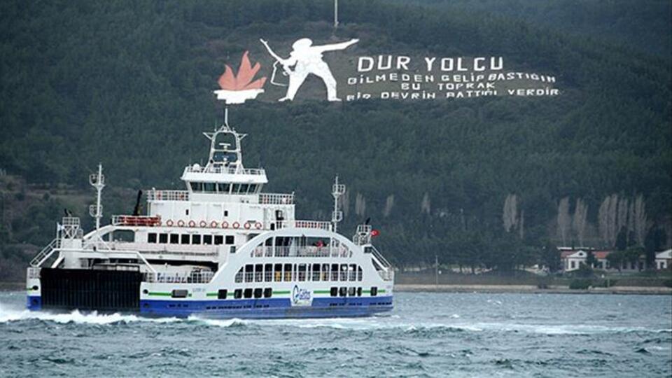 Feribot seferlerine fırtına engeli