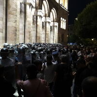 Ermenistan'da kilisenin mitinginde Paşinyan'a istifa çağrısı