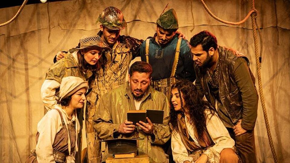 Yılın Oyunu: Tarihte Yaşanmamış Olaylar