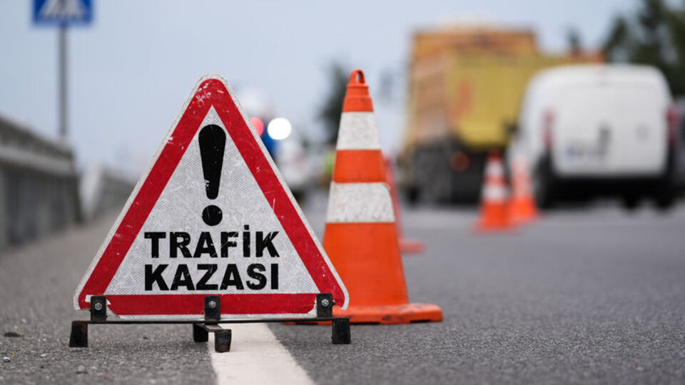 Taziye evinden dönüyordu! Taksi çarptı