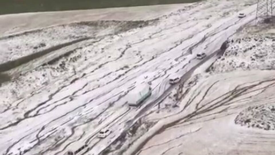 Başkent'te sağanak yağış ve dolu