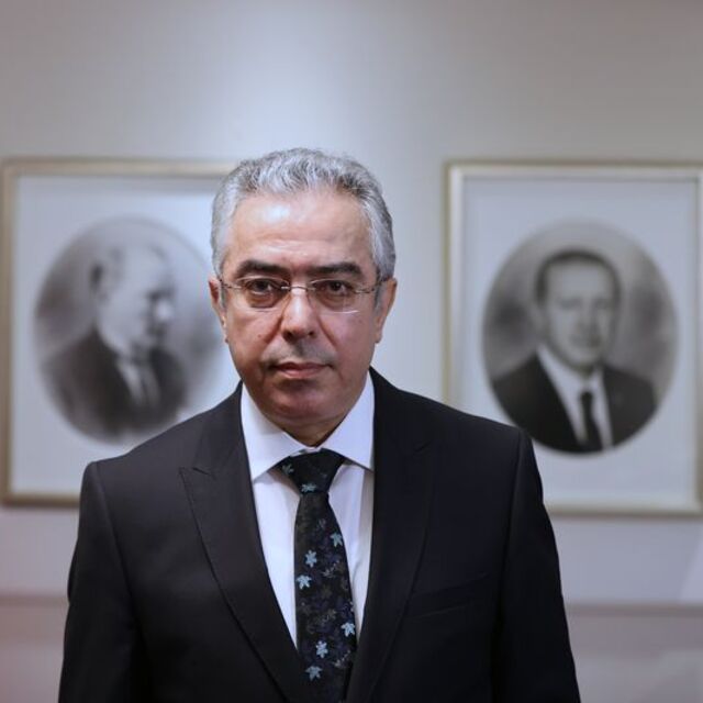 Mehmet Uçum'dan yeni anayasa mesajı: Anayasa yapma yetkisi TBMM ama tartışma yeri Meclis ile sınırlı değil