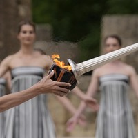 Olimpiyat meşalesinin olaylı yolculuğu