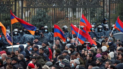 Ermenistan'da eylemler sürüyor