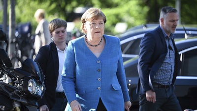 Merkel anılarıyla geri dönüyor