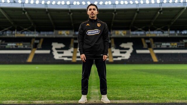 Hull City'de ayın oyuncusu Abdülkadir Ömür!