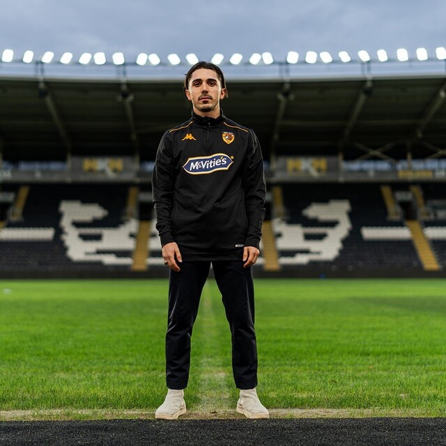Hull City'de ayın oyuncusu Abdülkadir Ömür!
