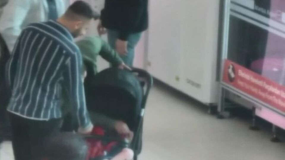 Havalimanından giriş yaptılar! Pusetin altına sakladılar! Tam 73 kilo!