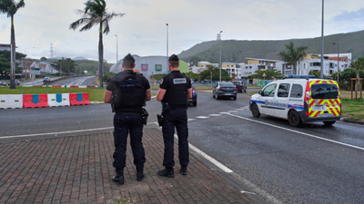 Fransa'nın özerk bölgesi karıştı