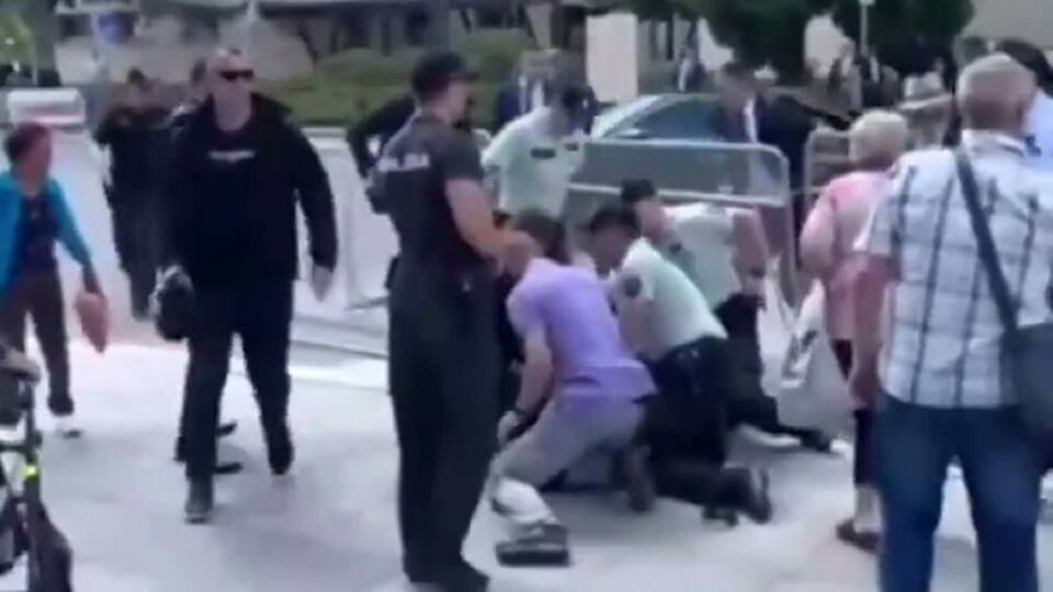 Slovakya Başbakanı'na silahlı saldırı