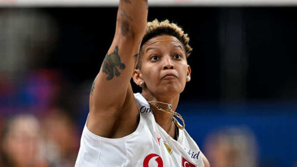 Sultanlar ilk galibiyetini aldı