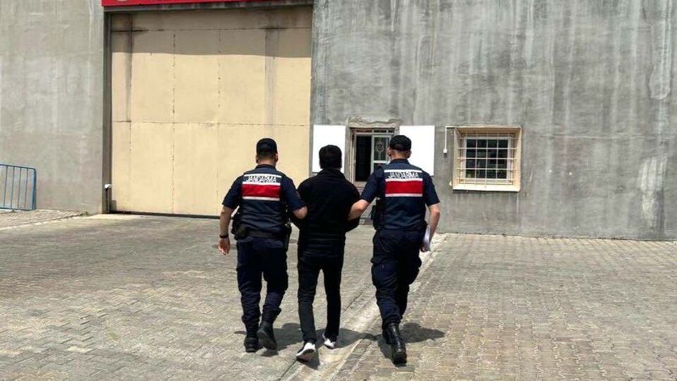 Akhisar'da yakalanan firari FETÖ hükümlüsü tutuklandı