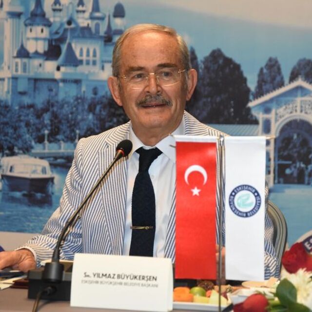 Yılmaz Büyükerşen hakkında dava açıldı!