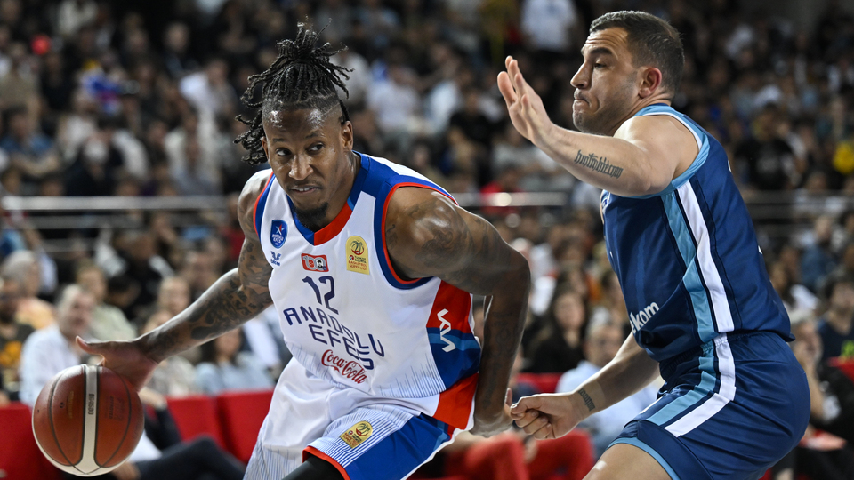 Anadolu Efes yarı finale yükseldi!
