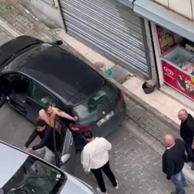 İstanbul Üsküdar’da, aracıyla giden M.A.’nın önü 3 kişi tarafından kesildi