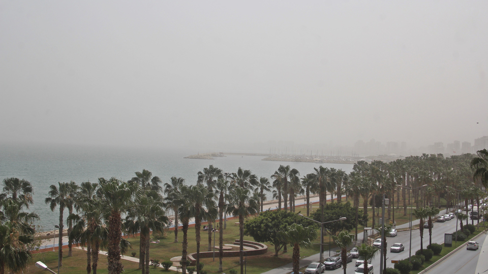 Kıyılarda çöl tozuna dikkat!