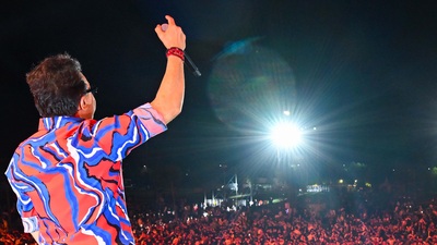 200 bin kişi buluştu