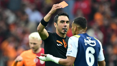 Derbide kırmızı kart var!