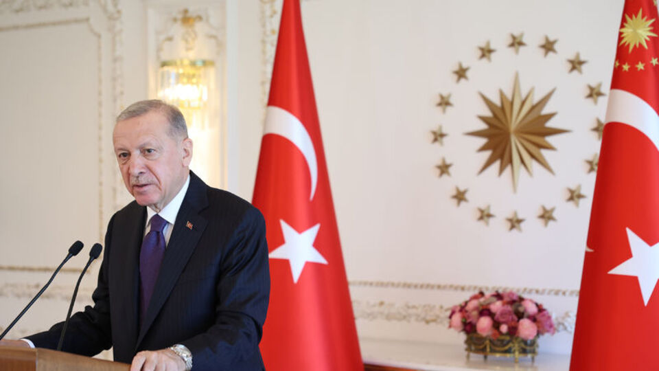 Cumhurbaşkanı Erdoğan'dan Reisi'ye geçmiş olsun mesajı