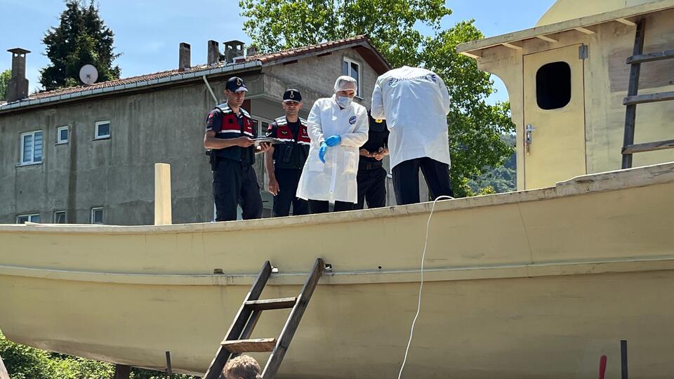 Teknede yaktıkları ateş sonları oldu