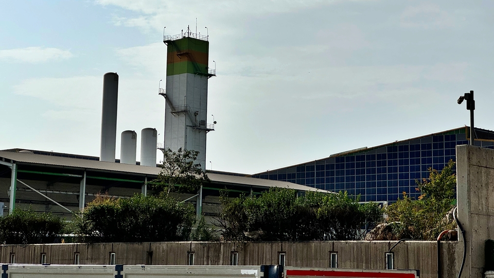 Kireç silosu devrildi: 2 işçiden acı haber