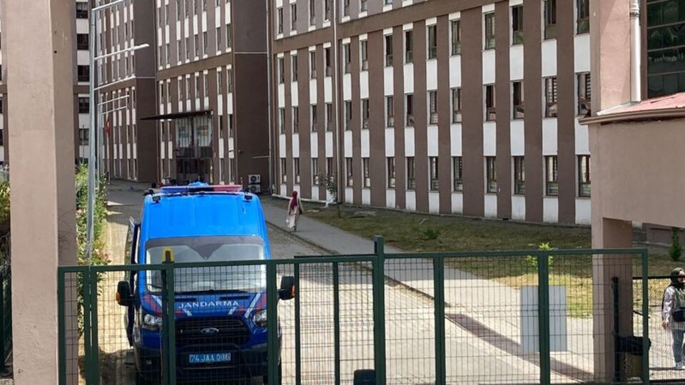 Yurtta şüpheli ölüm! 24 yaşındaki kız ölü bulundu