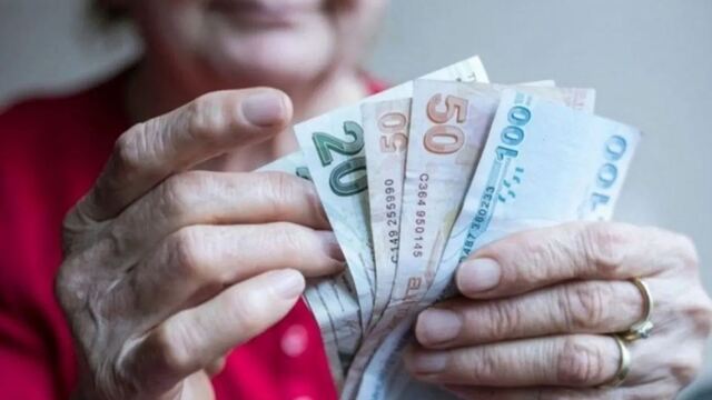 Emeklilere yüzde 15 indirim