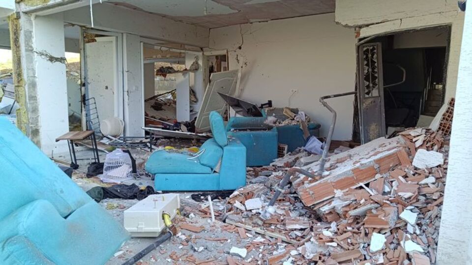 Ev sahibiyle tartıştı! Evi havaya uçurdu!