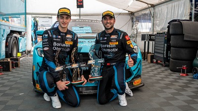 BOM, İtalya'dan iki kupa ile döndü