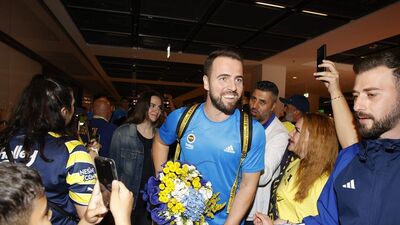 Fenerbahçe'ye Berlin'de coşkulu karşılama!