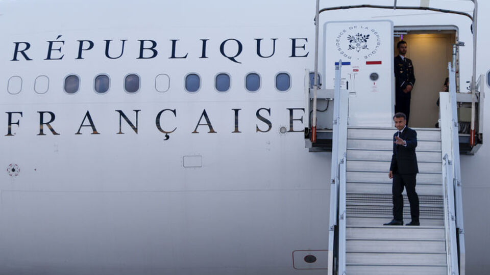 Macron karışıklığın sürdüğü bölgeye gitti