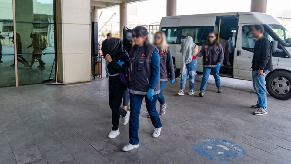 Erzurum'da fuhuş operasyonu: 8 gözaltı