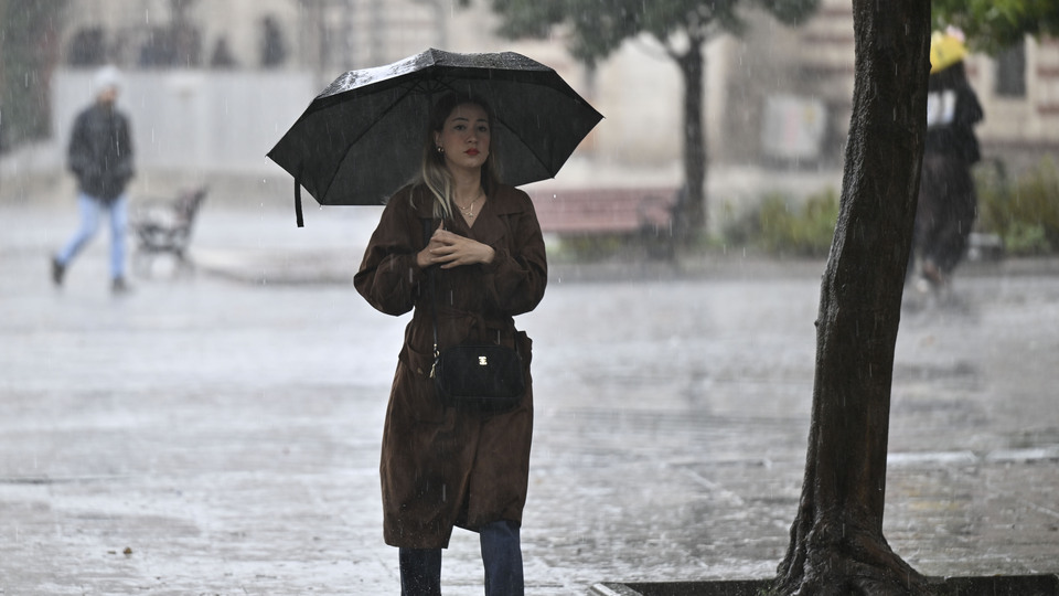 Sağanak yağmur, çöl tozu, fırtına alarmı