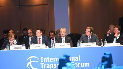 Bakan Uraloğlu Ukrayna'nın yeniden yapılanması toplantısında