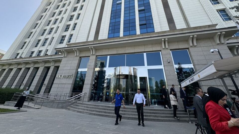 AK Parti MKYK'da ne konuşuldu?