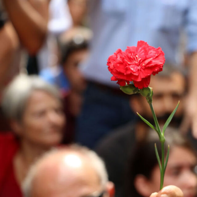 Cumartesi Anneleri'ne onay çıktı