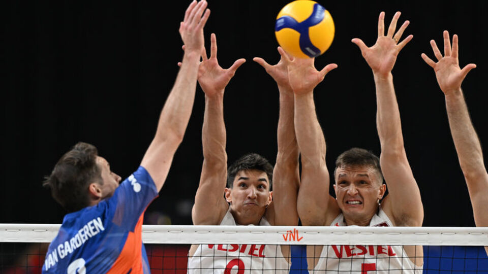 Filenin efeleri Hollanda'yı geçemedi!