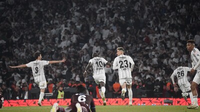 "Bataklıkta açan çiçek..."