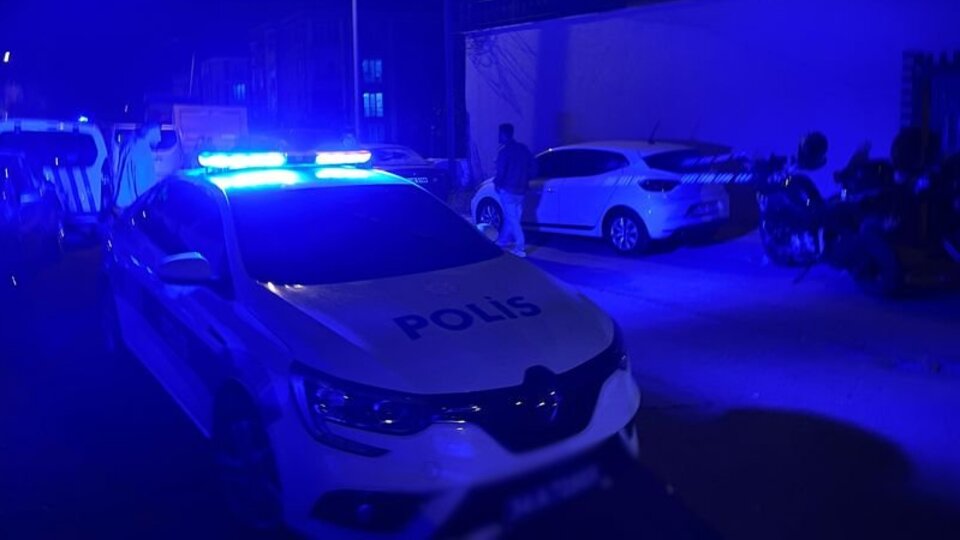 Karısını öldürüp, intihar etti!