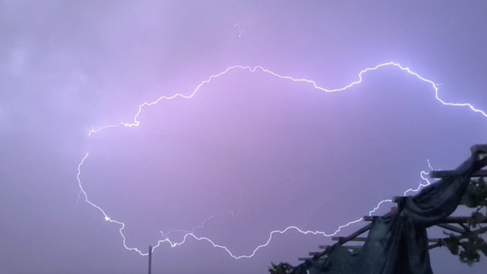 Gökyüzünde Türkiye haritası