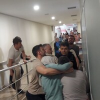 30 yılı duyunca adliyeyi birbirine kattılar