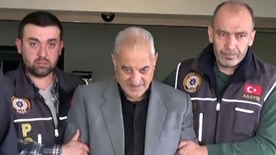 Yaşlı adam karısını öldürdü! Uyurken kurşun yağdırdı