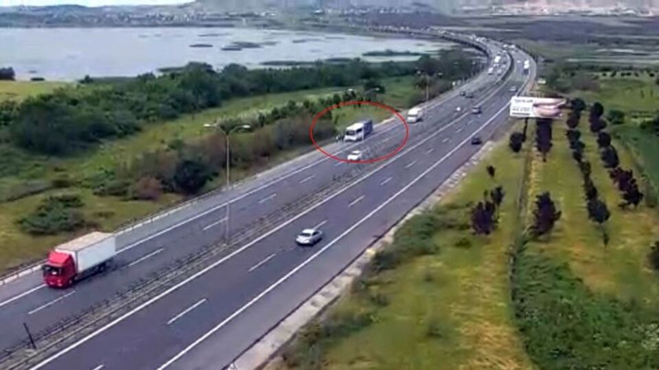 Seçil Erzan'ı taşıyan cezaevi aracı kaza yaptı