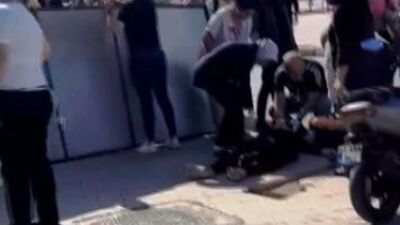 Üzerine tabela uçan kadın yaralandı