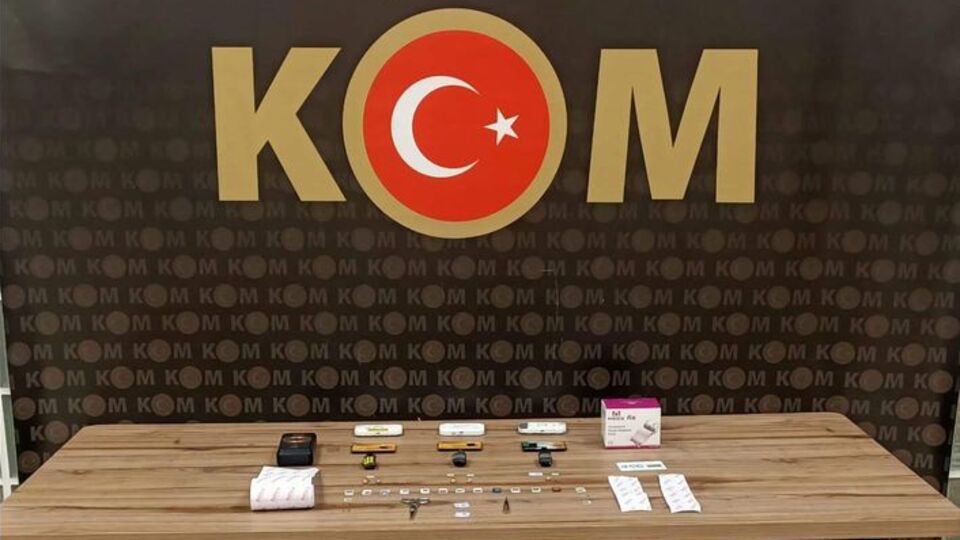 Ehliyet sınavında kopyaya suçüstü: 3 tutuklama