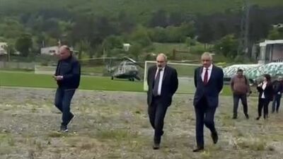 Paşinyan'ı taşıyan helikopter zorunlu iniş yaptı